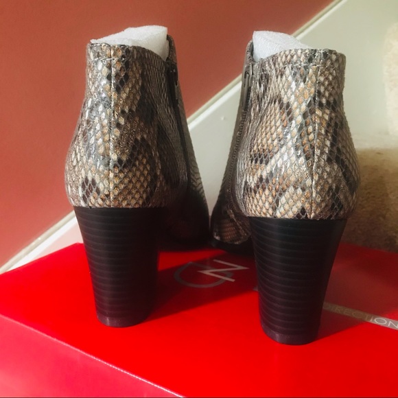 New Directions Heeled Booties women size 8.5 - Picture 5 of 5